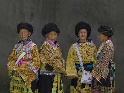 看展|平遥:《苗家》叶鸿琦摄影展